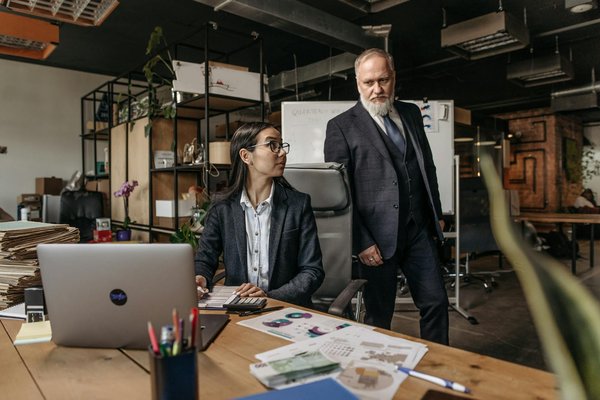 L'Ascension du Service Juridique en Entreprise : Une Évolution Stratégique Incontournable